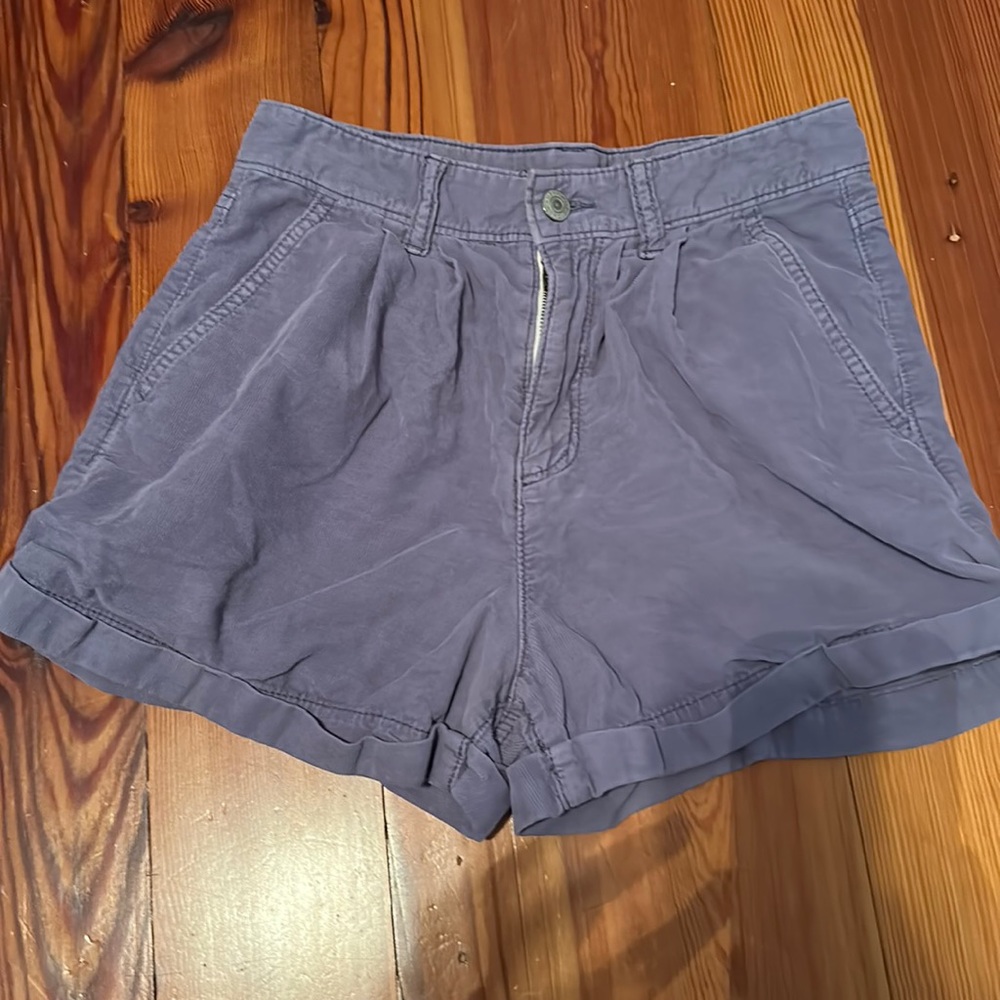 Corduroy cuffed American Eagle Mom shorts size 0 2.5”
